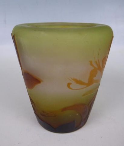 ETABLISSEMENT GALLE : Vase à col rentrant...