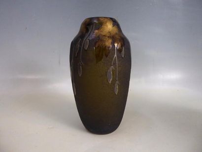 E.A. COCHERY – XXe siècle : Vase en verre...