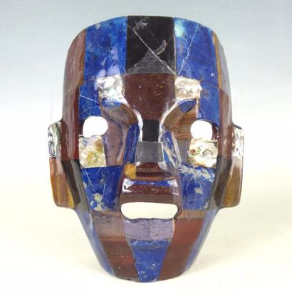 MASQUE en marqueterie de pierre et nacre...