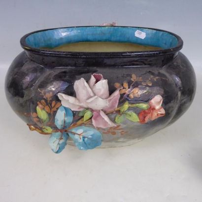 Edouard GILLES (1868-1895): Cache pot ovale...