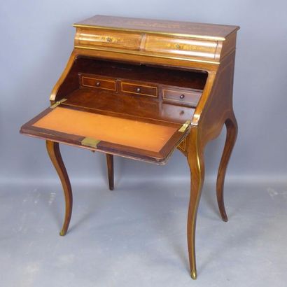 BUREAU DE PENTE en bois marqueté à pieds...
