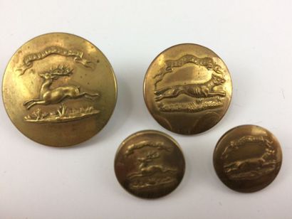 Oo Oo. Deux paires de boutons (deux modèles)....