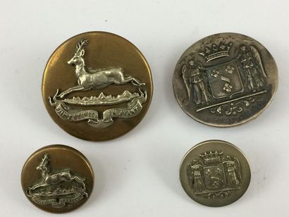 Oo Oo. Deux paires de boutons (2 modèles)....