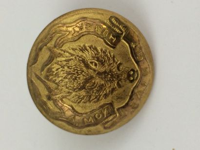 O. Un bouton. Marquis de Courtivron. 186...