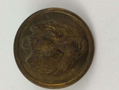 O. Un bouton. Monsieur Siraudin. 1875-19...