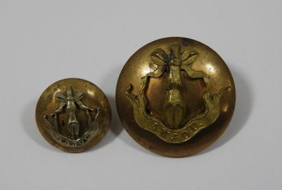 Oo. Paire de boutons. Marquis de Talhouët-Roy....