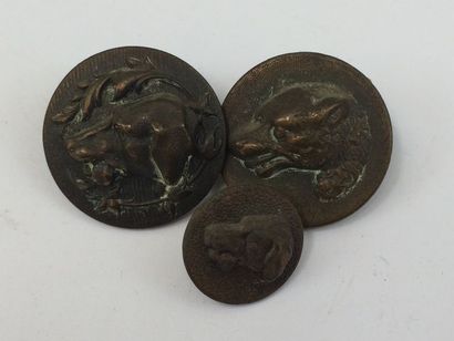 Oo O. Paire de boutons et un bouton, 2 modèles....
