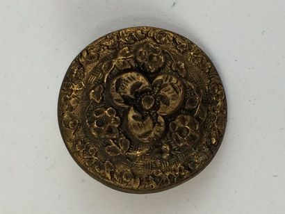 O. Un bouton. Baron de Morgan. 1840-1860