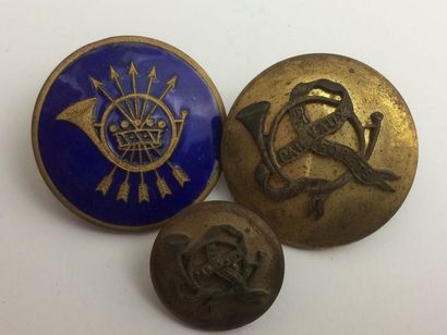 Oo O. Paire de boutons et un bouton, 2 modèles....
