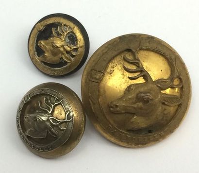 Oo o. Paire de boutons et un bouton. Société...