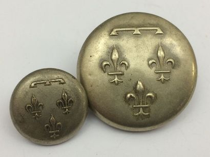 Oo. Paire de boutons. Duc d’Orléans. 184...