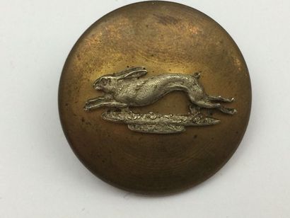 O. Un bouton. Monsieur Soulon Joffre. 19...