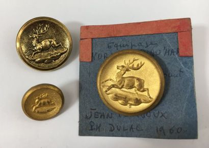 Oo O. Paire de boutons et un bouton, 2 modèles....