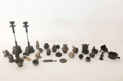 Beau lot d'objets de curiosité, principalement...