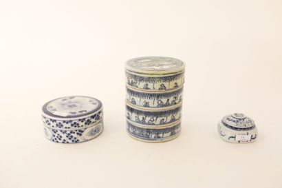 CHINE
Boîte cylindrique à trois compartiments,...