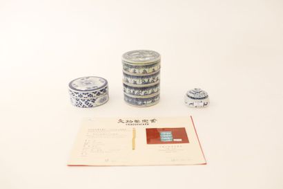 CHINE
Boîte cylindrique à trois compartiments,...