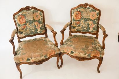 Paire de fauteuils à la reine d'époque et...