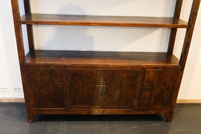 CHINE
Etagère à quatre vantaux, XX-XXIe,...