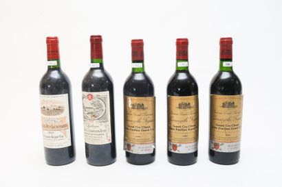 BORDEAUX
Rouge, cinq bouteilles :

- (SAINT-ÉMILION),...