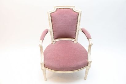 Fauteuil en cabriolet Louis XVI, dossier...