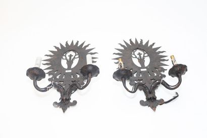 Paire d'appliques au cerf de saint Hubert...