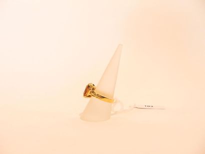 Ring in 18 karat yellow gold set with a citrine,...
