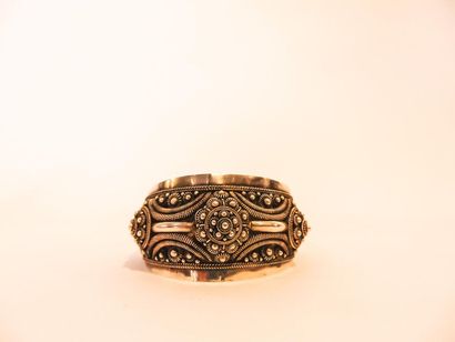 Ethnic silver bracelet, l. 6.5 cm, 38 g approx....