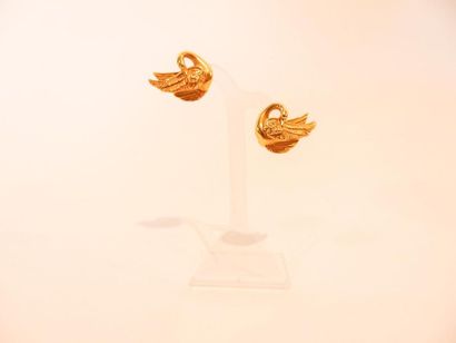 Pair of swan earrings in 18 karat yellow...