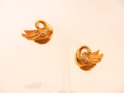 Pair of swan earrings in 18 karat yellow...
