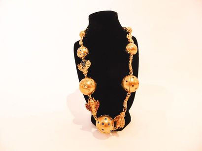 Fancy necklace (alternating falling spheres...