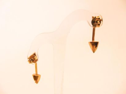 Pair of earrings in 18 karat yellow gold,...