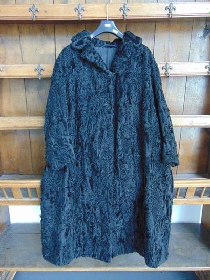 Astrakhan coat, scratched [Maurice Savig...