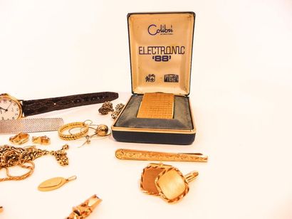 Lot of miscellaneous jewellery mainly gold-plated...