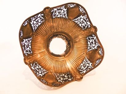 Belle Époque mid-table, early 20th century,...