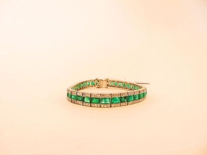 Art Deco bracelet in platinum paved with...