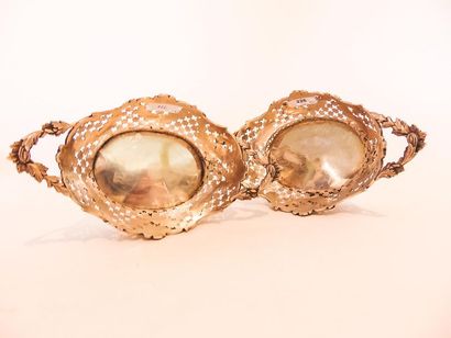 HOLLANDE
Pair of small oval baskets, 19th...