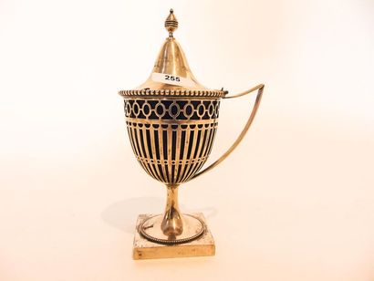 Neo-classical mustard in an urn, early 19th...