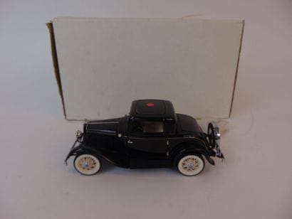 FRANKLIN MINT (1/24)
Ford Deuce Coupé (1932),...