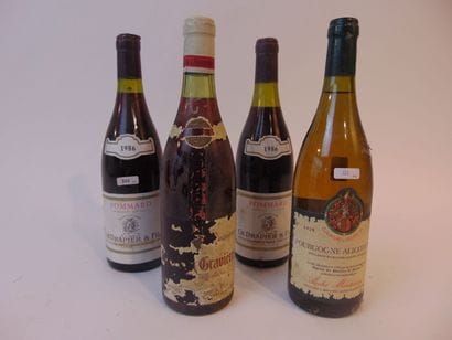 BOURGOGNE
Rouge et blanc, quatre bouteilles...