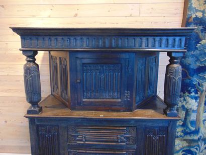 Buffet-crédence à décor de plis de serviette...