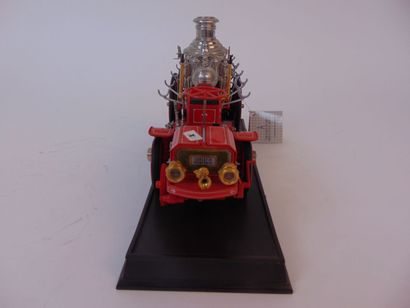FRANKLIN MINT (1/24)
Christie Front Drive...