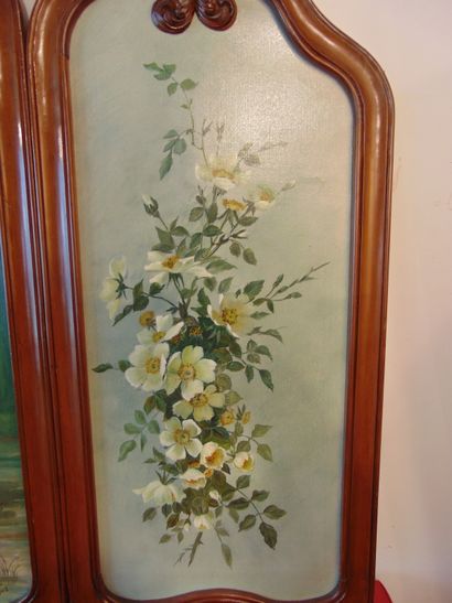 Petit paravent de style Louis XV à trois...