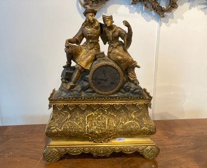 Pendule d'époque Louis-Philippe ornée d'un...