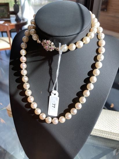Collier de perles, fermoir en or blanc (18...