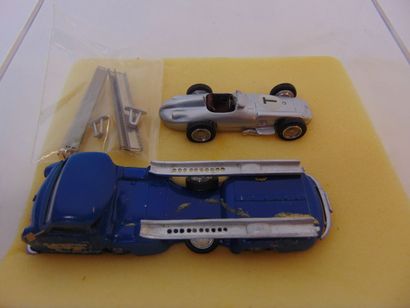 MOREM 3010 (1/87)
Rennwagentransporter (Mercedes-Bens...