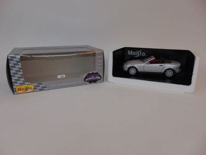 MAISTO (1/18)
Mercedes-Benz SLK 230, emballage...