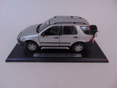 MERCEDES-BENZ COLLECTION (1/18)
Mercedes-Benz...