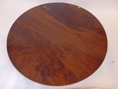 Table-guéridon anglaise, fin XXe, bois teinté,...