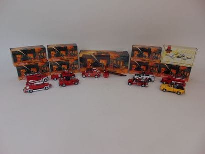 MATCHBOX (MODELS OF YESTERYEAR)
Fire Engine...