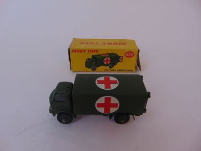 DINKY TOYS
Lot de matériel militaire, quatre...